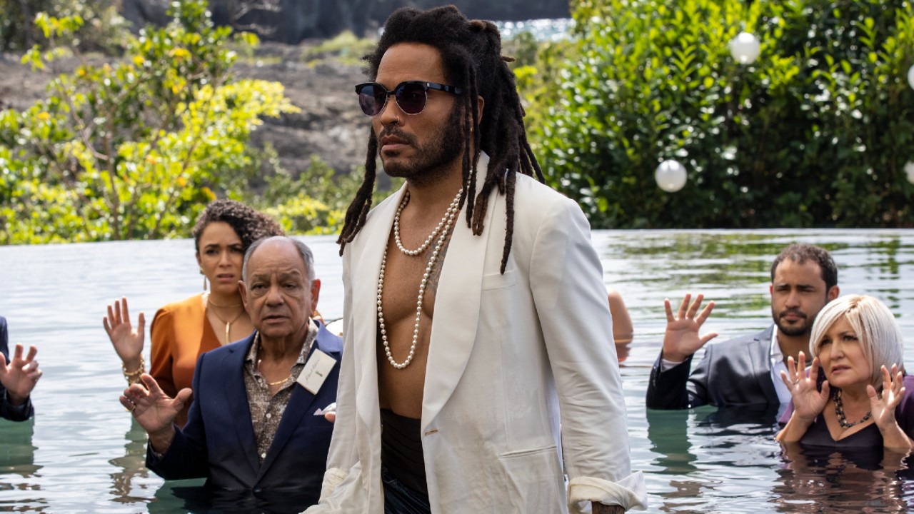 Lenny Kravitz Ditched The Netted Shirt To Work Out Shirtless (In Jeans), And The Fan Comments Are A+