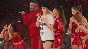 The ’22’ Hat Recipient In Lisbon Kissed Taylor Swift On The Cheek During The Eras Tour, And She Had The Sweetest Response