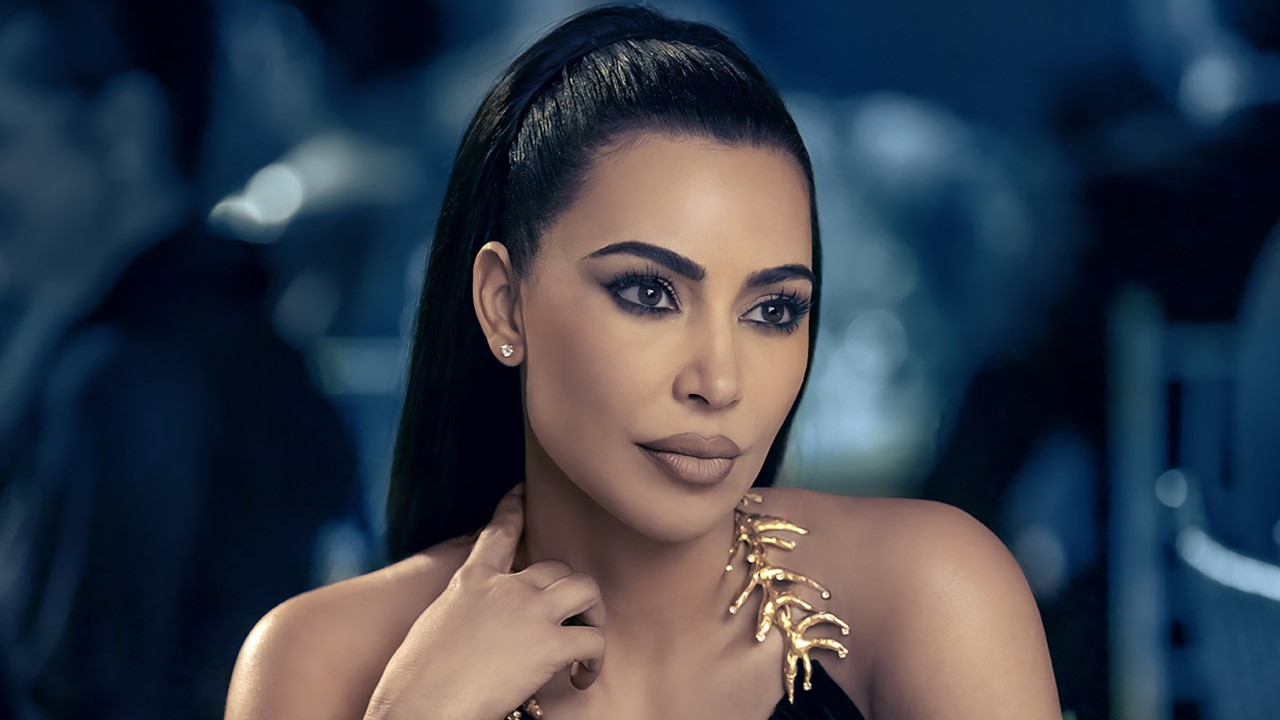 Fans Thought Kim Kardashian Was Channeling Kris Jenner For Her American Horror Story Role. Turns Out, It Was Another Family Member