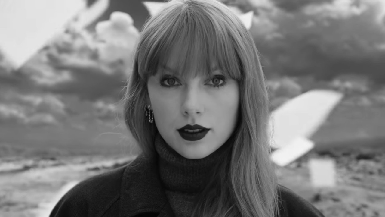Did You Catch The Sweet Easter Egg In Taylor Swift's Fortnite Video About Her New Collab? It Absolutely Proves What A Mastermind She Is