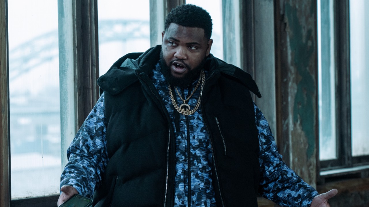 'It Was Insane': Mayor Of Kingstown's Tobi Bamtefa Told Me The Funny Story Behind His Reaction To The Explosion In Episode 3, And It's So Relatable