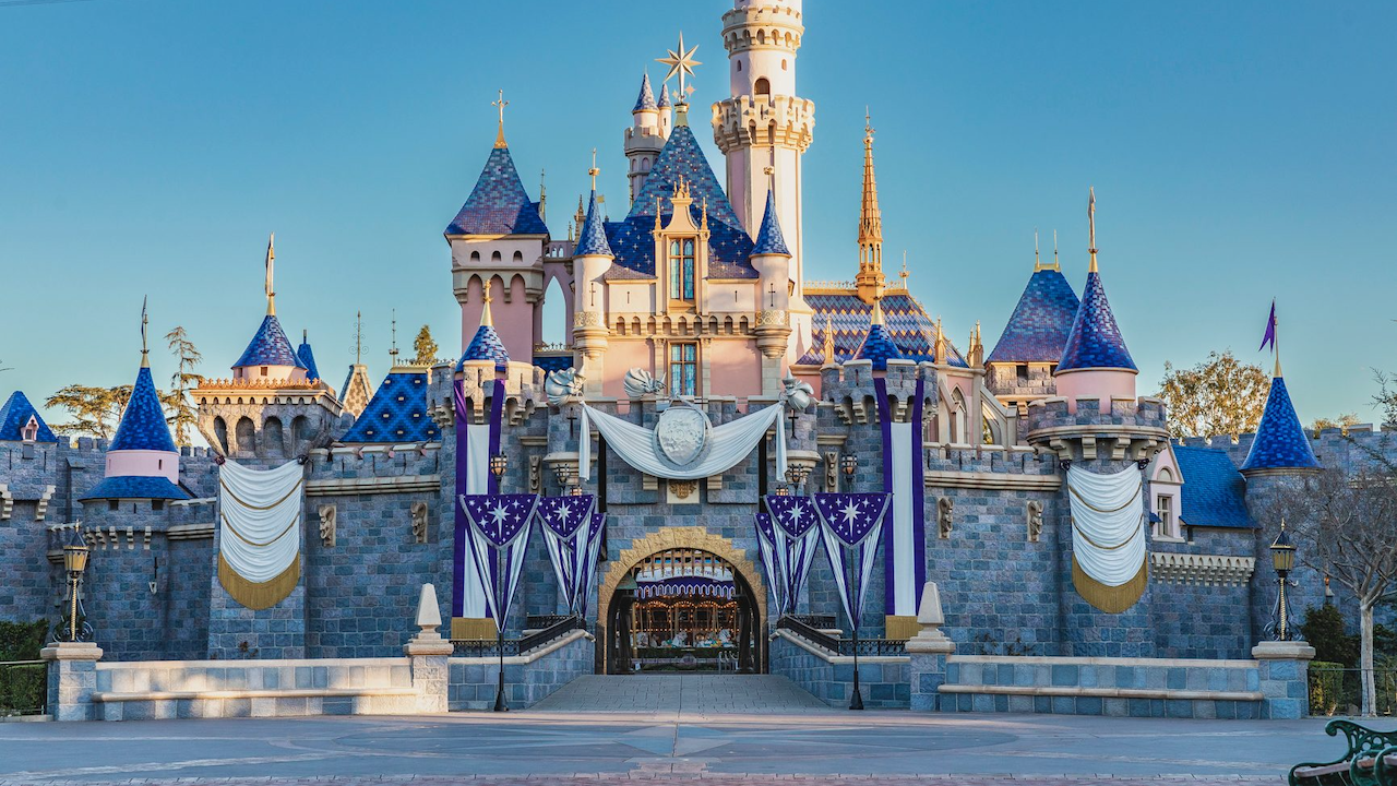 The Great Pickle-ocalypse: Or How Social Media Is Absolutely Ruining Fun Events At Disneyland