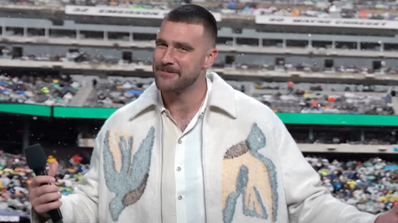 After Hallmark Dropped Its Epic Chiefs-Related Rom-Com News, I've Got One Big Travis Kelce Related Question