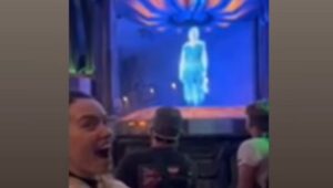 Everybody Is Loving Daisy Ridley Meeting Rey At Disneyland, But The Best Moment From Her Trip Has Nothing To Do With Star Wars
